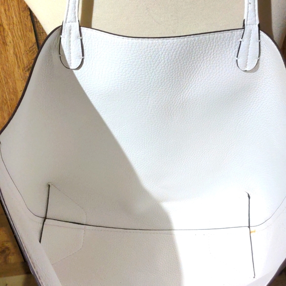 White Floral Tote Bag - Picture 4 of 5